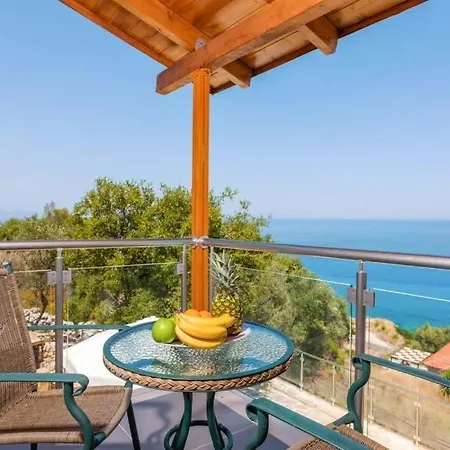 Koroni Sleeps 7 Pool Air Con Wifi Villa