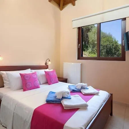 Koroni Sleeps 7 Pool Air Con Wifi * Skinária
